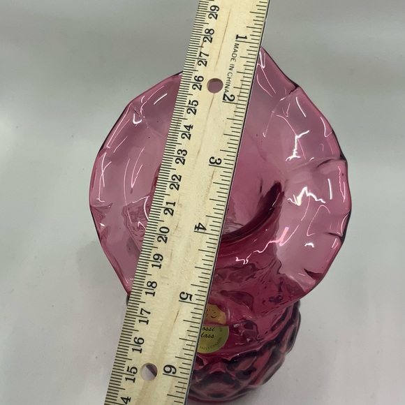 Rossi - Jack-in-the Pulpit Cranberry Vase - Picture 8 of 9